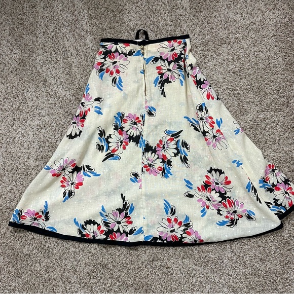 Vintage 1970’s faux wrap floral skirt - Picture 6 of 11